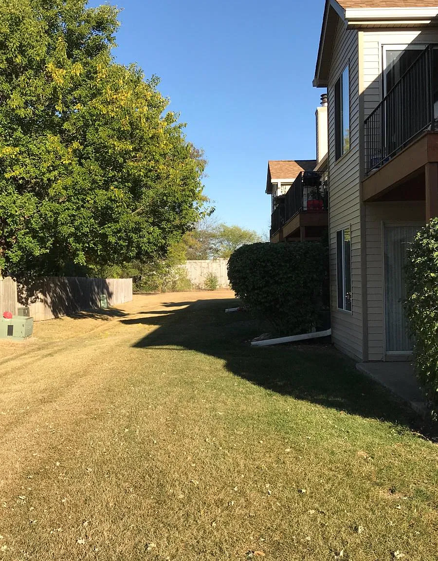 7010 Newport Drive — Photo 3