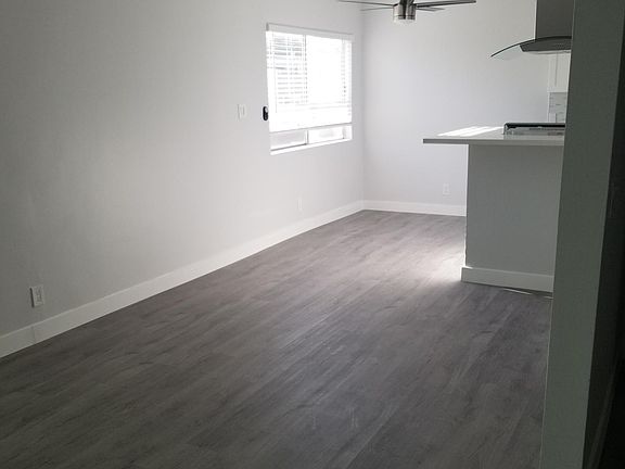 5th image of 5311 Hermitage Ave #7
