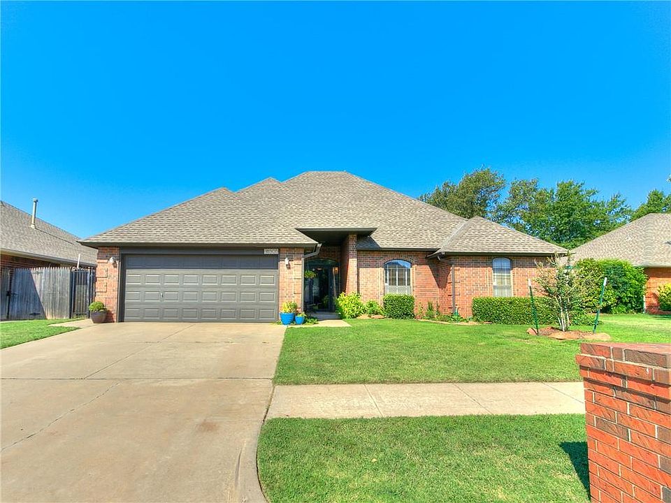 1st image of 18505 English Oak Ln