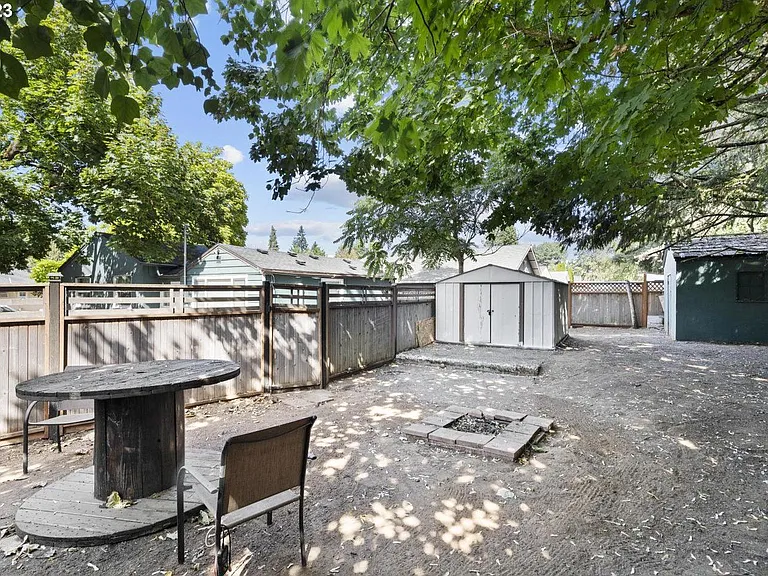 499 SW 5th Ave — Photo 21