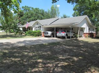 401 N Mill St, Winnsboro, TX 75494