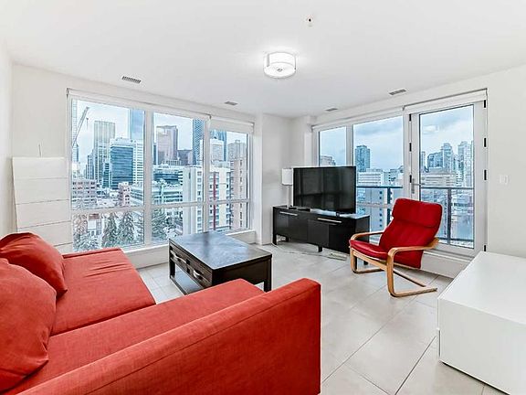 4th image of 303 N 13th Ave SW #1003