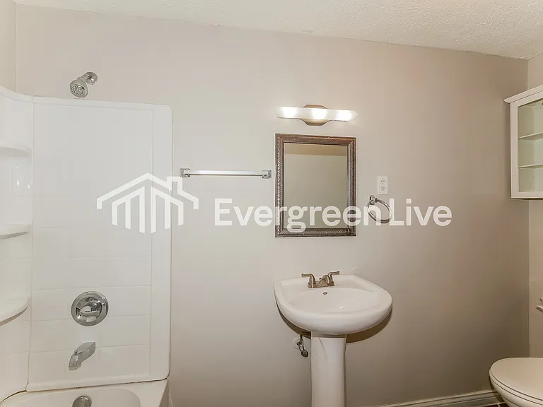 10402 Chris Dr — Photo 14