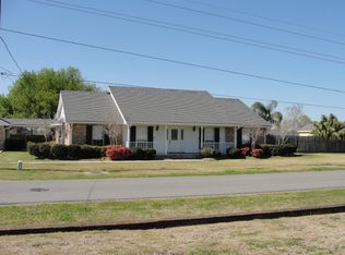346 Twin Oaks Dr, Raceland, LA 70394