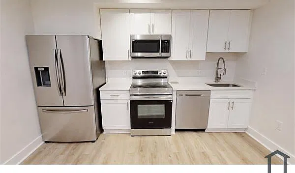 201 Kennedy St NW — Photo 1