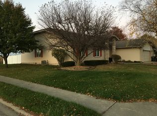 275 W 8th St, Manteno, IL