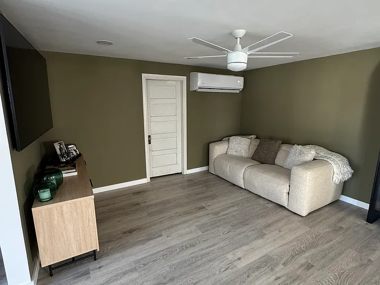 465 S Olive St — Photo 9