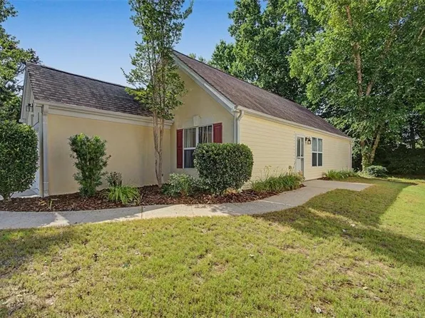 3615 Maple Valley Dr, Cumming, GA 30040