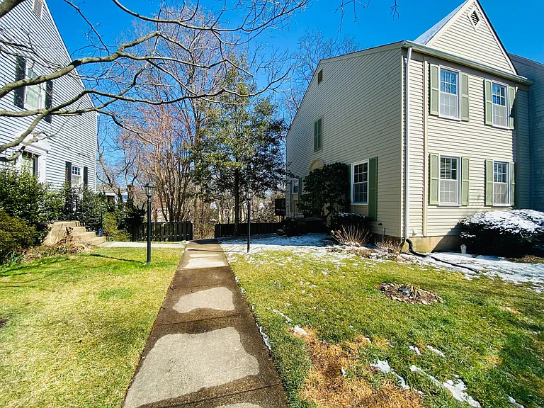 3001 Braxton Wood Ct — Photo 2