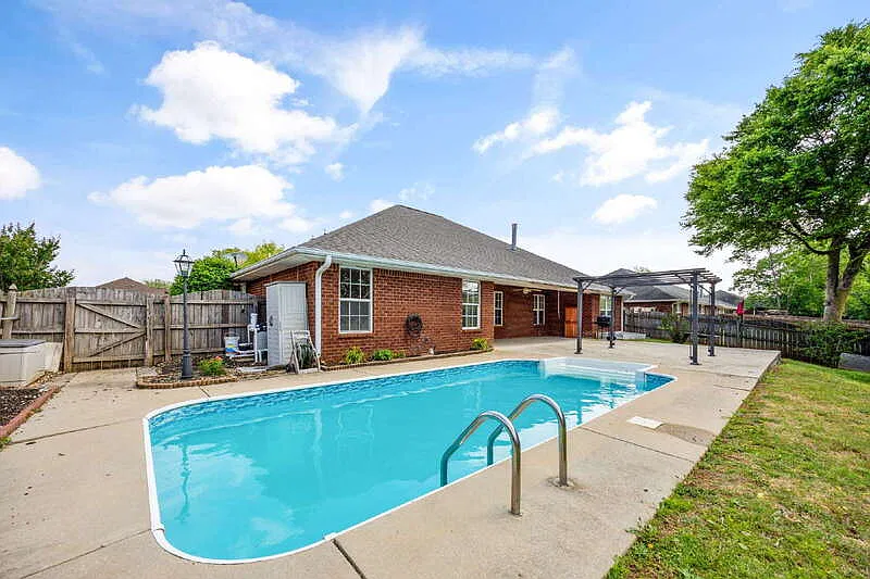 125 Coldsprings Dr