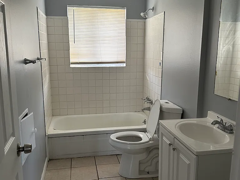 10551 N Oak Dr — Photo 12