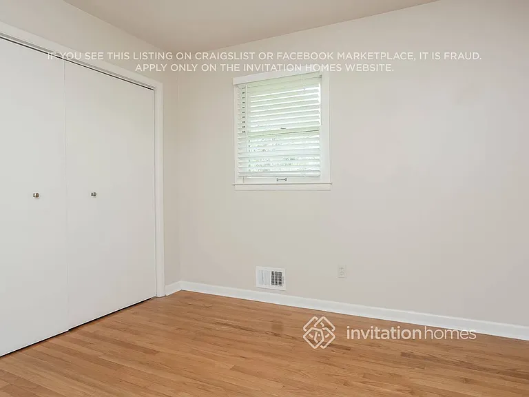 1321 Laura Ln — Photo 12