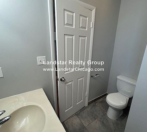 4th image of 2300 S Ridgeway Ave APT 3N