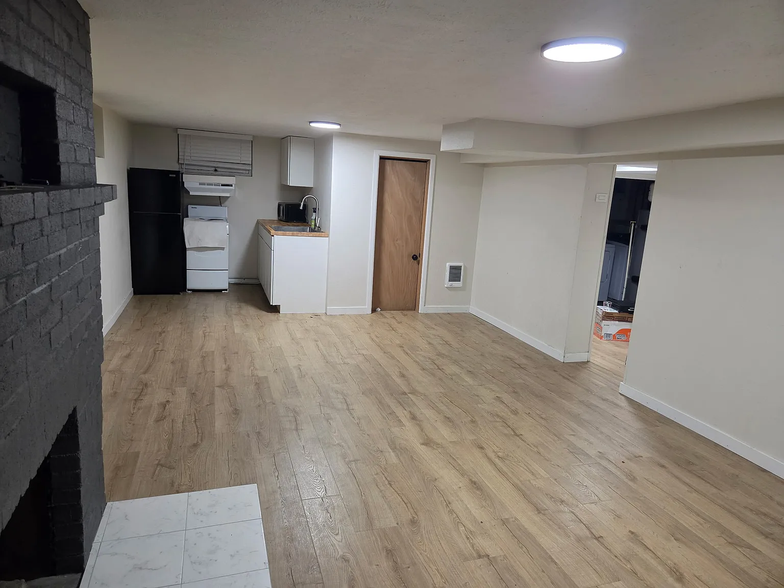 1 bed, 912 sqft, $1,300 — Photo 2