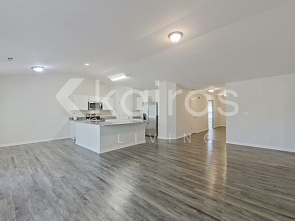 4th image of 1164 Silvertrace Dr