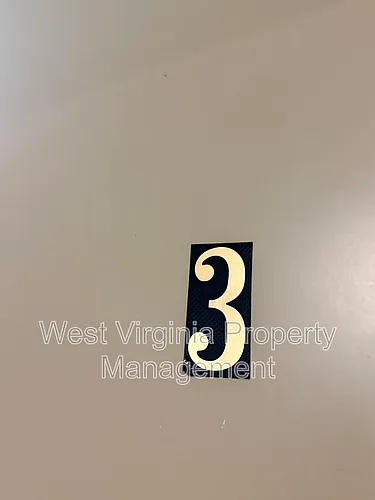 852 Mercer St Photo 1