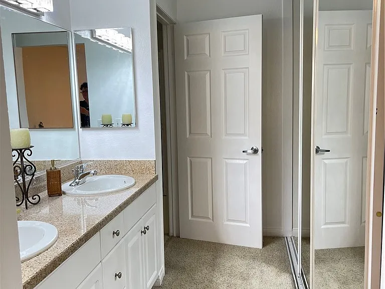 5540 Owensmouth Ave — Photo 11