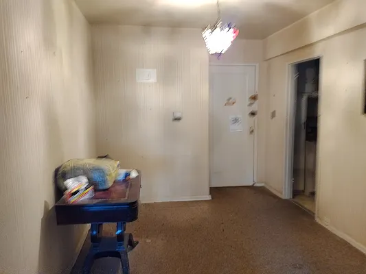 Sold by R New York | media 3