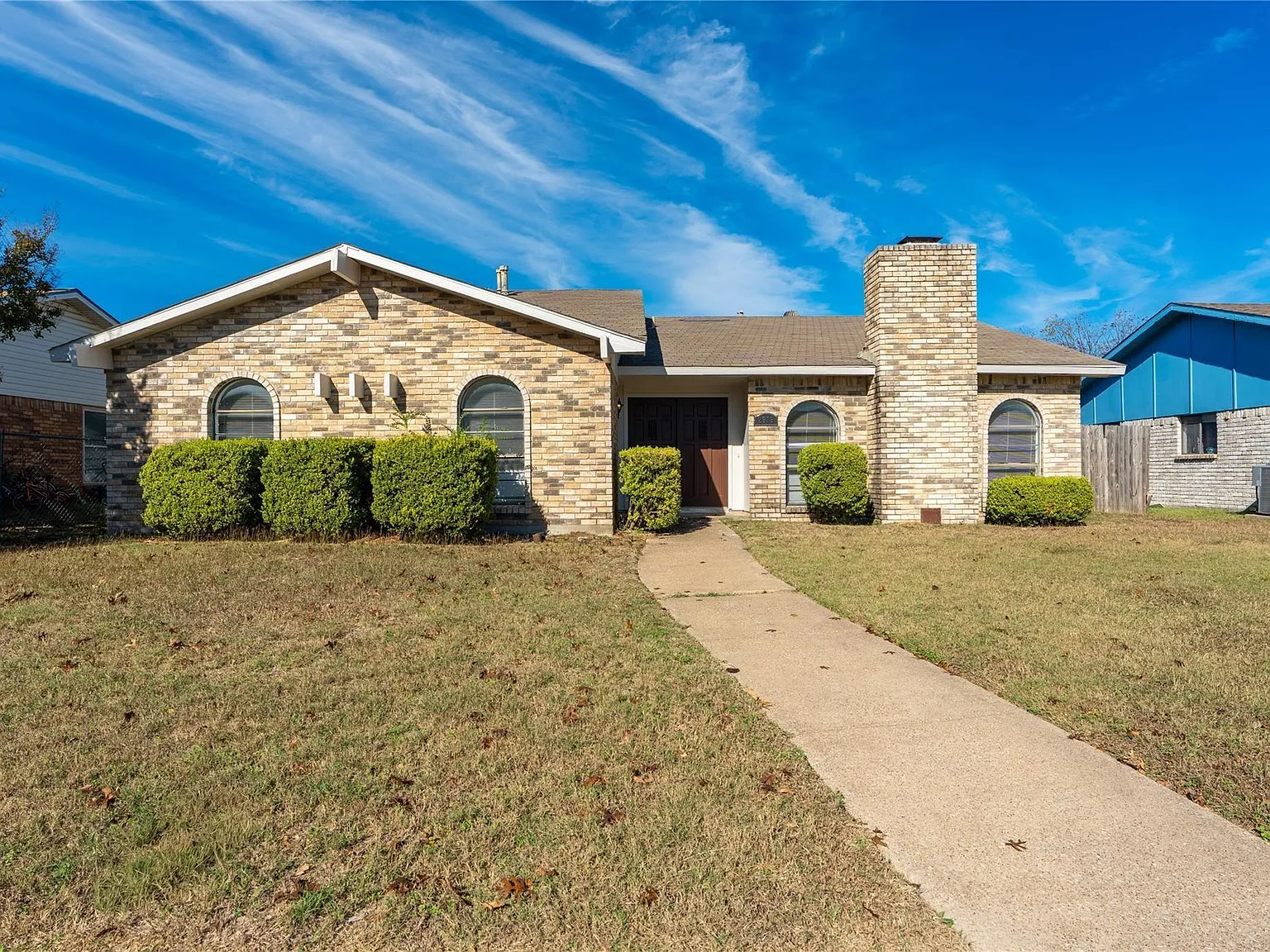 3 bed, 1877 sqft, $2,300 — Photo 1