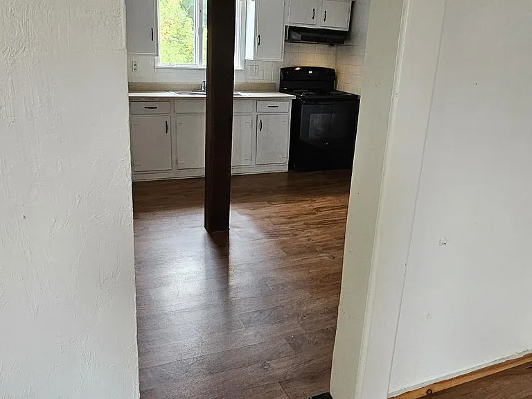 28 Columbia St #3 — Photo 8
