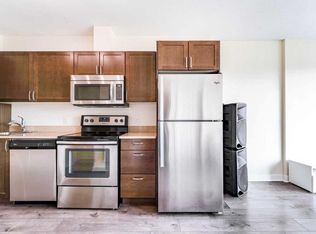 30 Brentwood Cmn NW #511, Calgary, AB T2L2L8