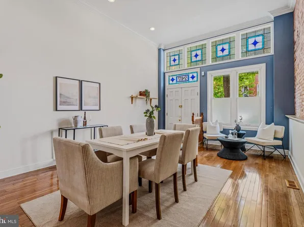 2417 Saint Paul St, Baltimore, MD 21218