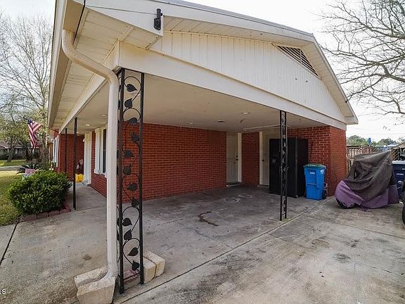 4th image of 6209 Shelly Dr
