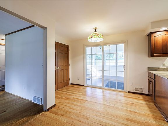 5th image of 37 Heatherwood Rd