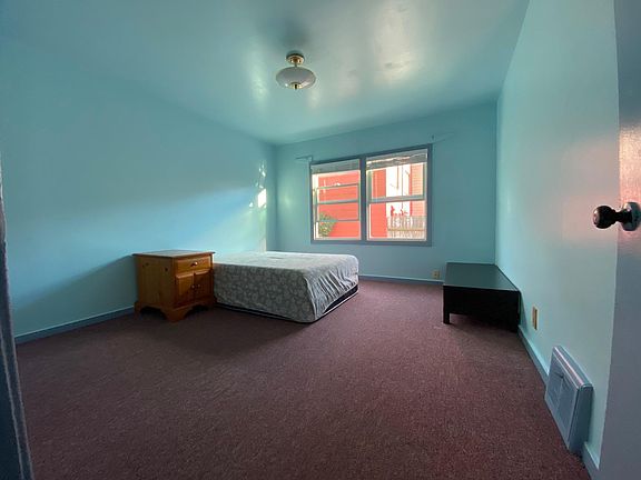 4th image of 509 Hanover St