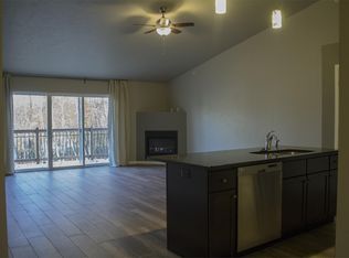 2317 Sunny Ln APT M, Suamico, WI 54313