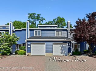 9 Rambling Meadow Ct, Eatontown, NJ 07724