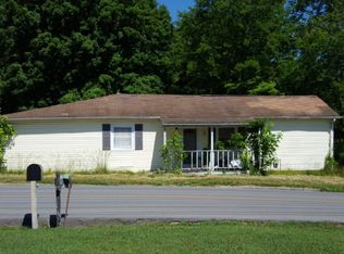 203 High School St, Charlotte, TN 37036