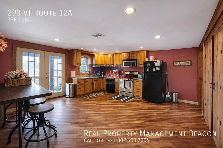 Randoph VT - 3 Bed, 2 Bath furnished house for rent - $2500 plus utilities — Photo 2