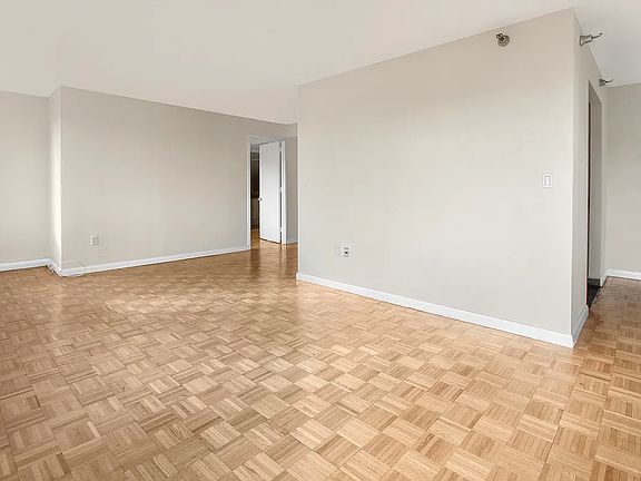 3rd image of 308 E 38th St APT 14B