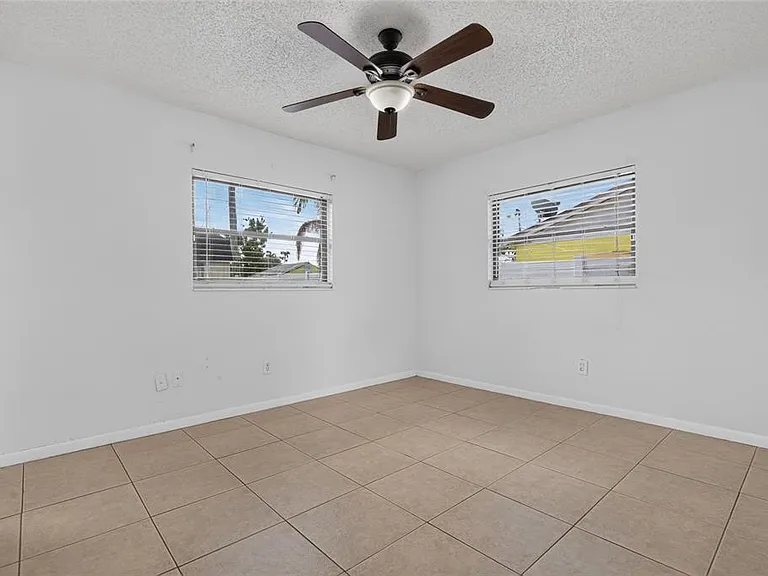 6411 Santa Monica Dr — Photo 19