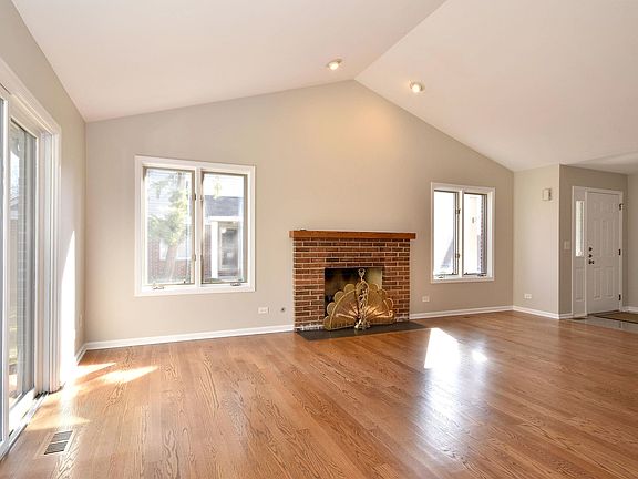 5th image of 1642 Courtland Dr