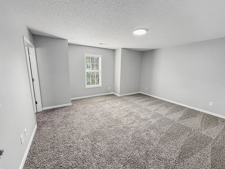 Summers Run Apartments — Photo 20
