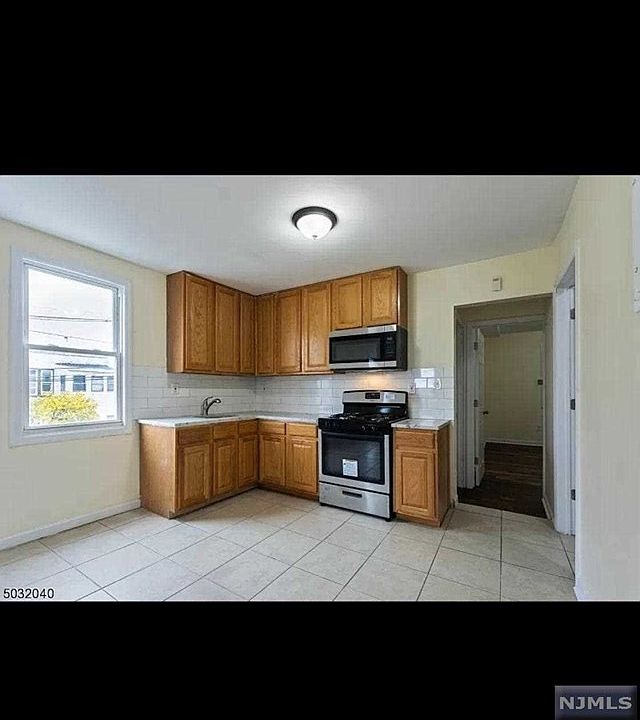 1st image of 718 S 13th St Floor 2