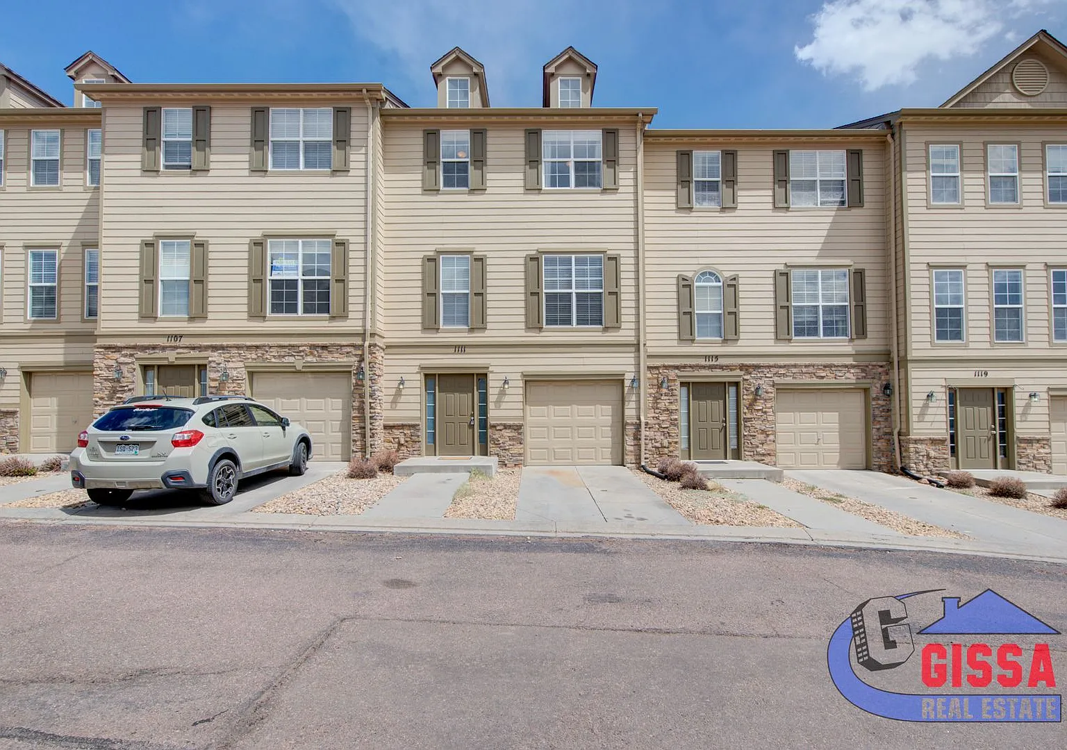 Beautiful townhome in Monument with 4 bedrooms - 3.5 bathrooms - 1 car garage! — Photo 4
