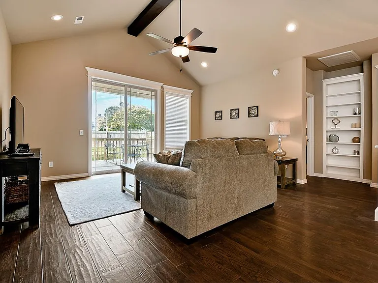 SW Glover St — Photo 15