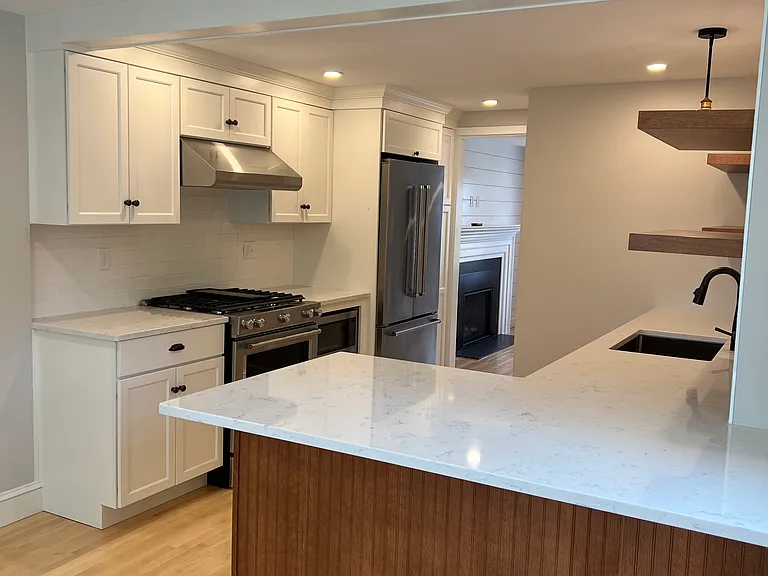41 Village Rd — Photo 6