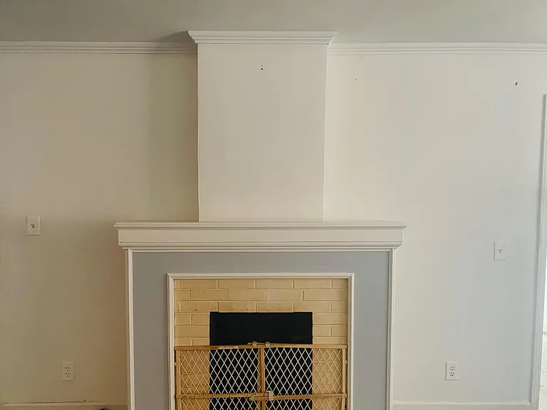 705 S Phoenix Ave #1 — Photo 4