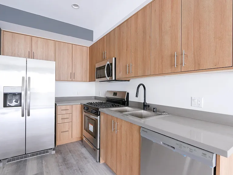 11155 Huston St — Photo 4