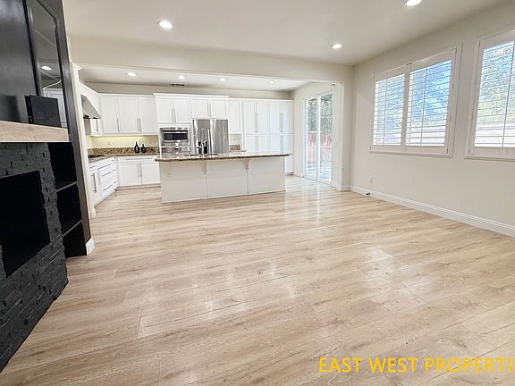 5th image of 3012 N Spicewood St
