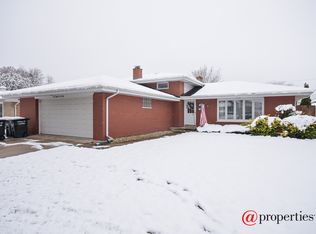 18530 Bock Rd, Lansing, IL 60438