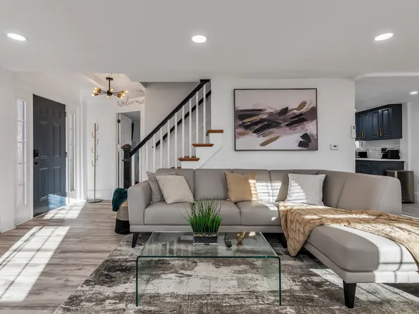 (undisclosed Address), Methuen, MA 01844