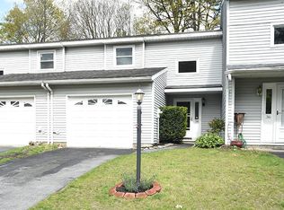 34 Tallow Wood Dr, Clifton Park, NY 12065