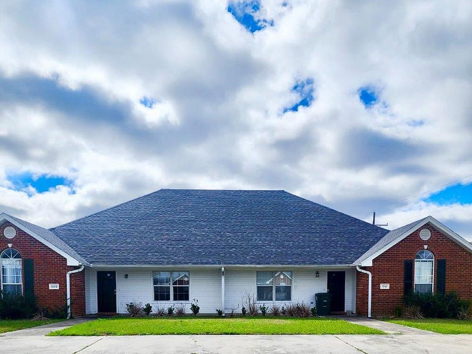1st image of 1509 N Vintage Ln