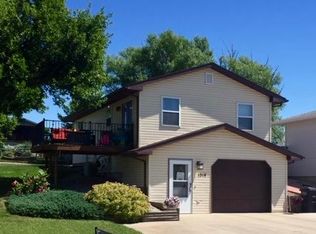1514 E Sully Ave, Pierre, SD 57501