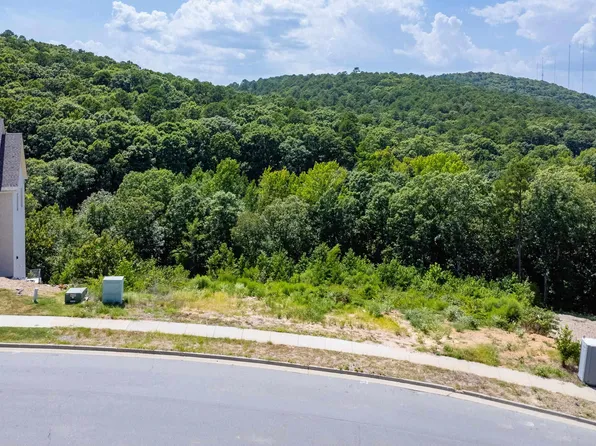21 Falstone Dr, Little Rock, AR 72223